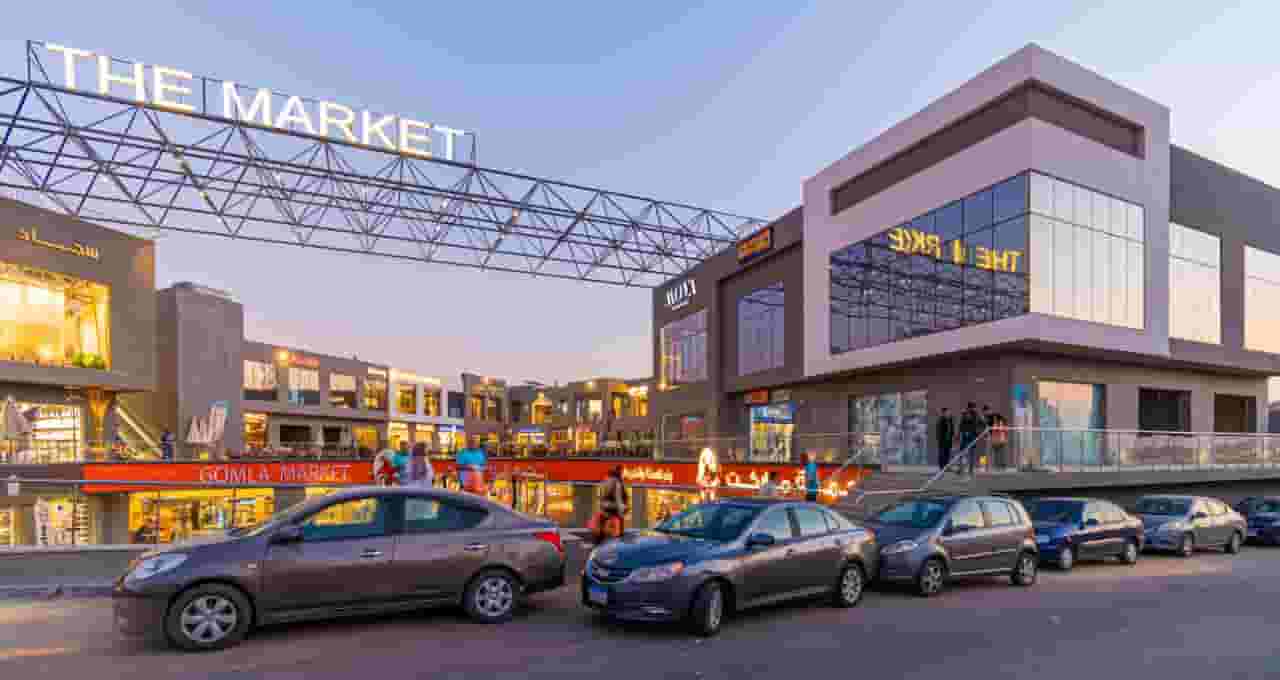 للبيع محل تجاري على واجهة ومدخل مول من اميز المولات في القاهرة الجديدة مول THE MARKET