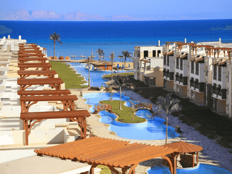 Chalet 81 m fully finished with a direct sea view 