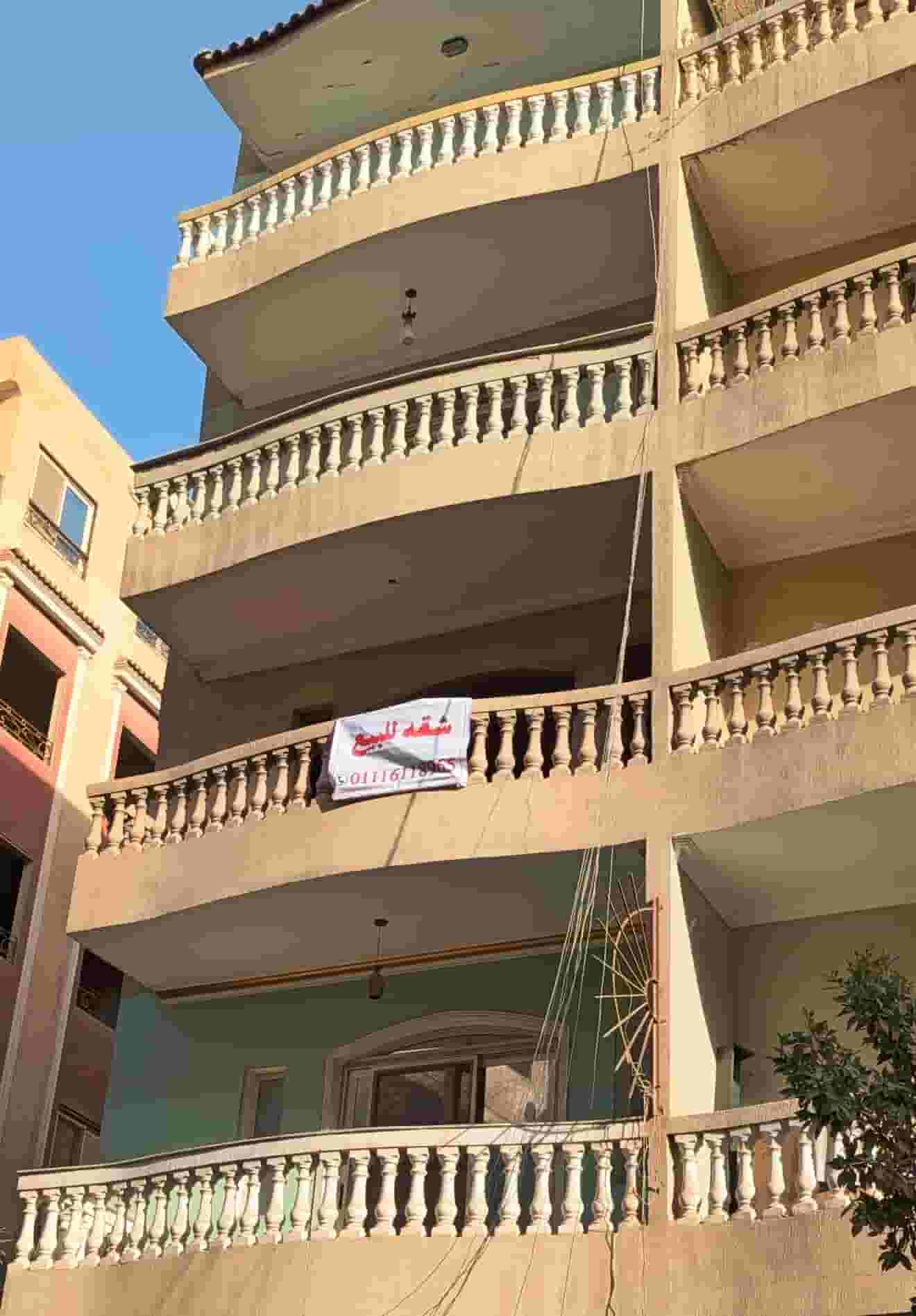 شقة للبيع - حدائق الأهرام - بوابة اولي موقع متميز.