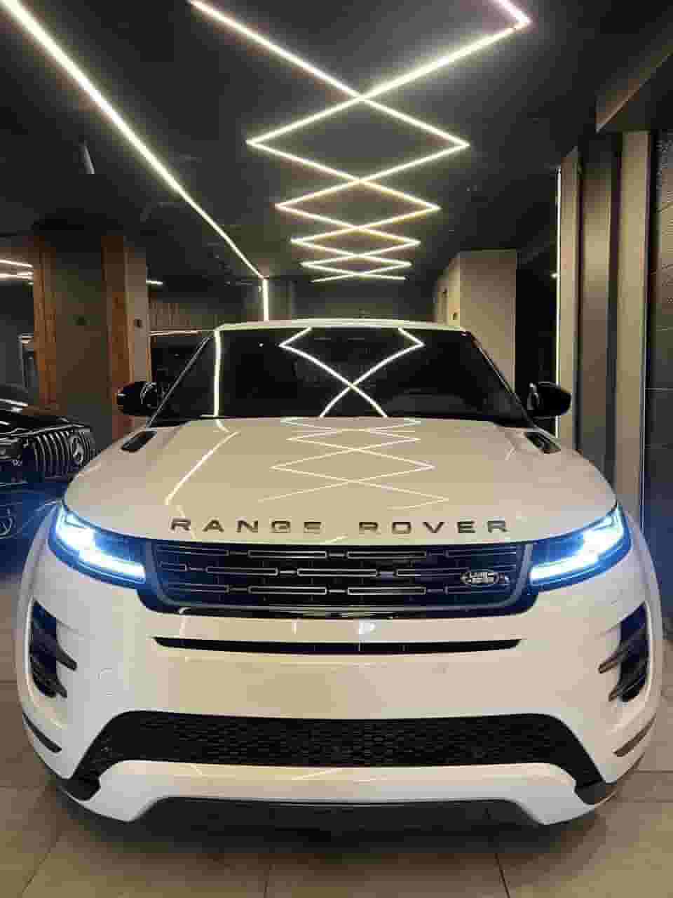 رنج روفر 2025