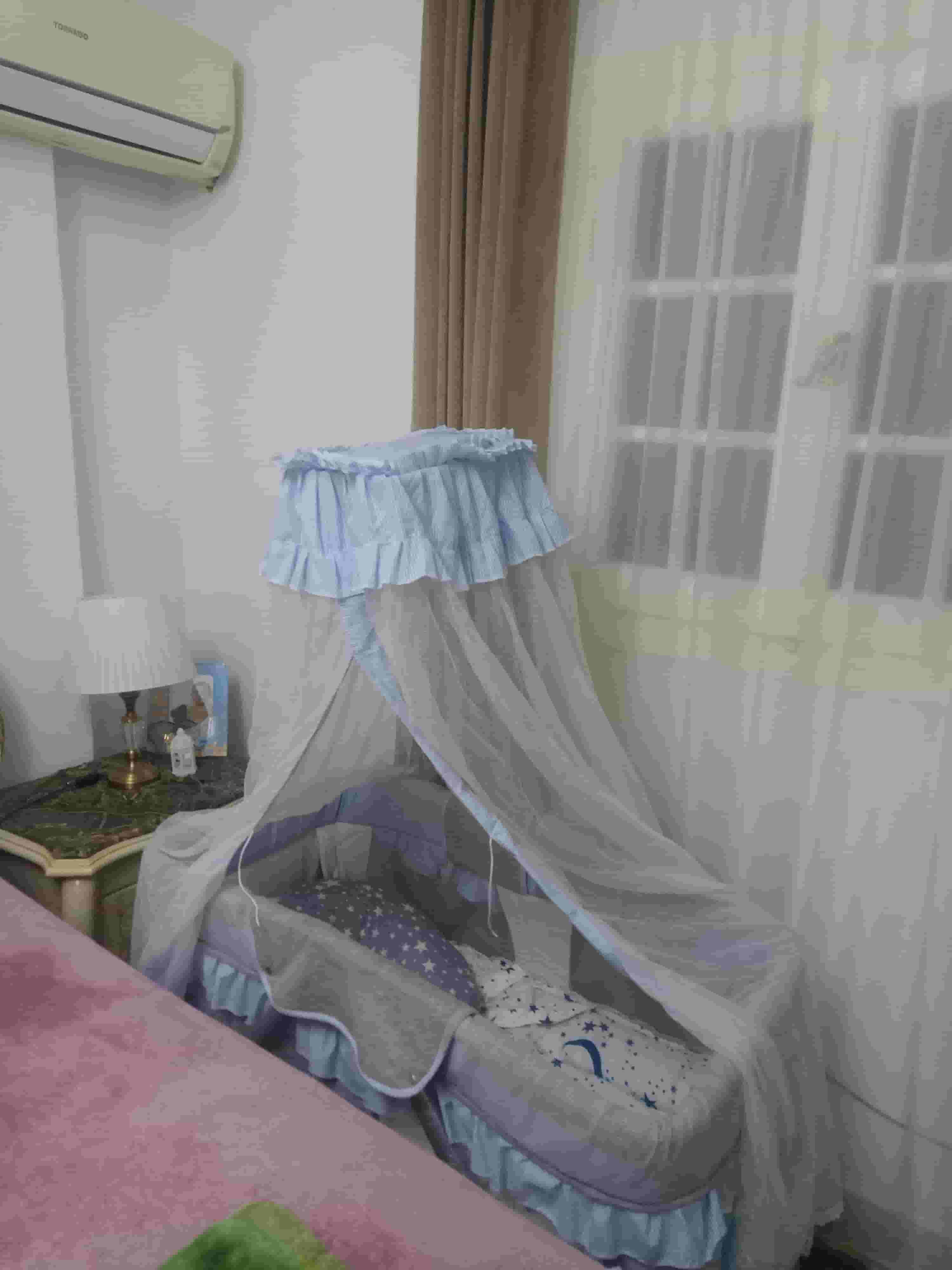 سرير بيبي لم يستعمل من محل لافلي