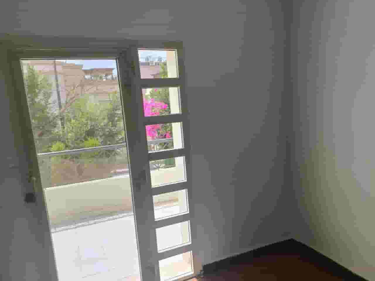 Villa for rent in Rehab City with kitchen and air conditioning