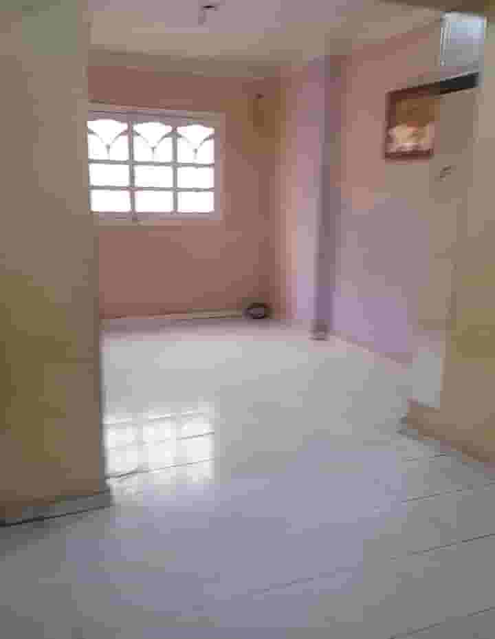 شقة للايجار بالدور الخامس