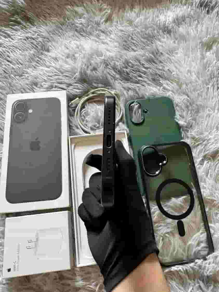 آيفون 16 بلس