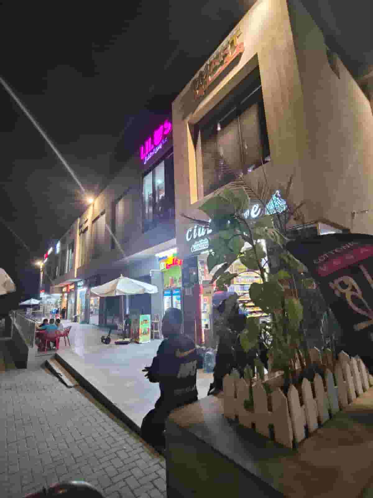 Commercial for rent with a strong appearance of your brand in The Market Mall