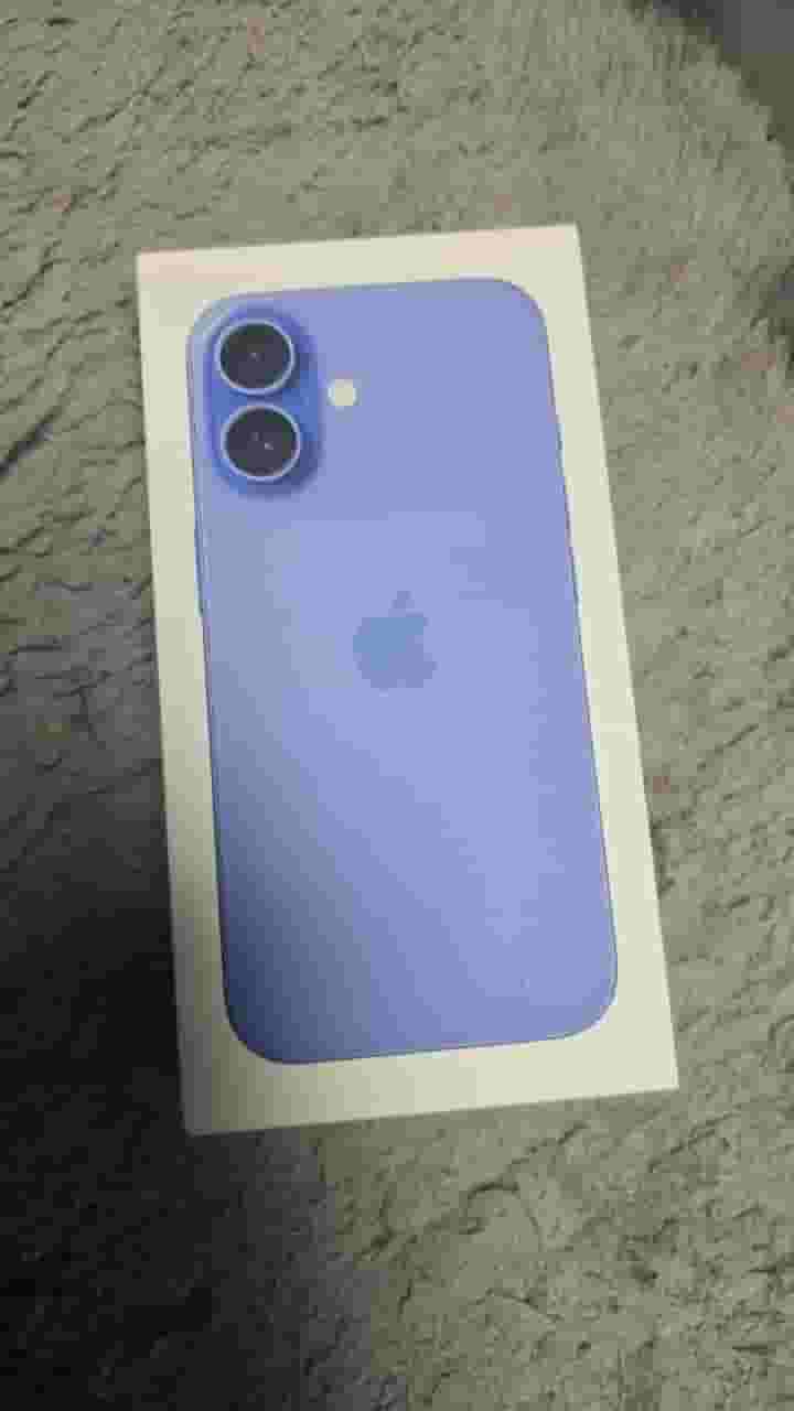 iPhone 16 