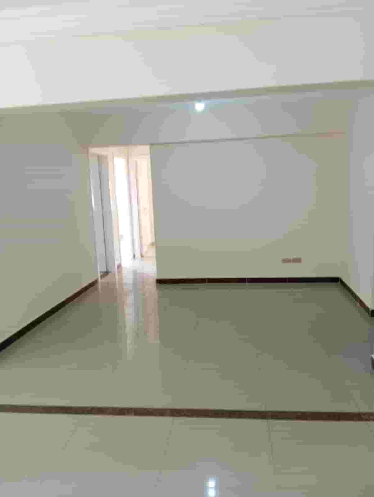 فرصة نادرة لعشاق السكن الراقي شقة للايجار 180م عالشارع العيسوى الرئيسى بأرقى مواقع سيدى بشر على ناصية لمحبي الرقى