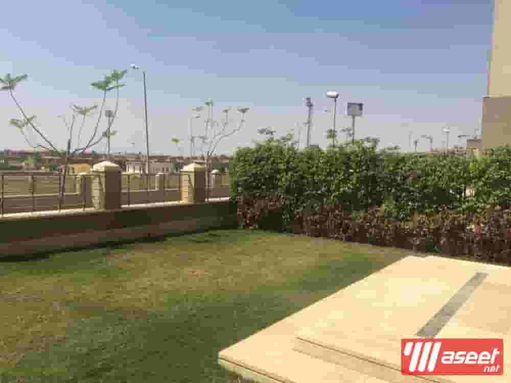 وحدة للبيع بالتجمع الخامس في كومبوند the village palm hills