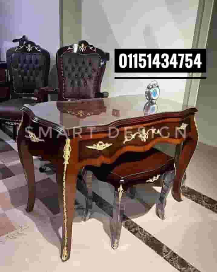 Luxury classic manager's desk/red beech wood with copper. All shapes and sizes are available and all office furniture
