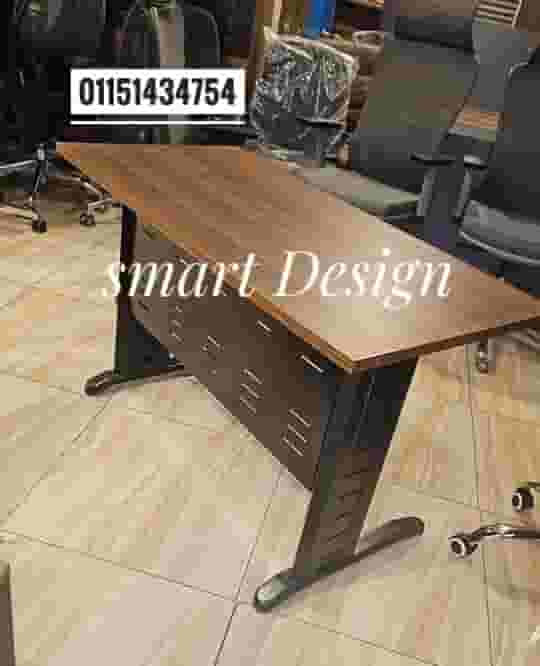 Employee desk/mdf wood note desk, Spanish metal chassis. All shapes and sizes are available and all office furniture