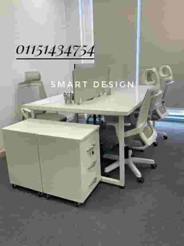 Workstation/work cell/staff desk/high quality Spanish MDF wood partition. A metal chassis is available in all shapes and sizes and all office furniture