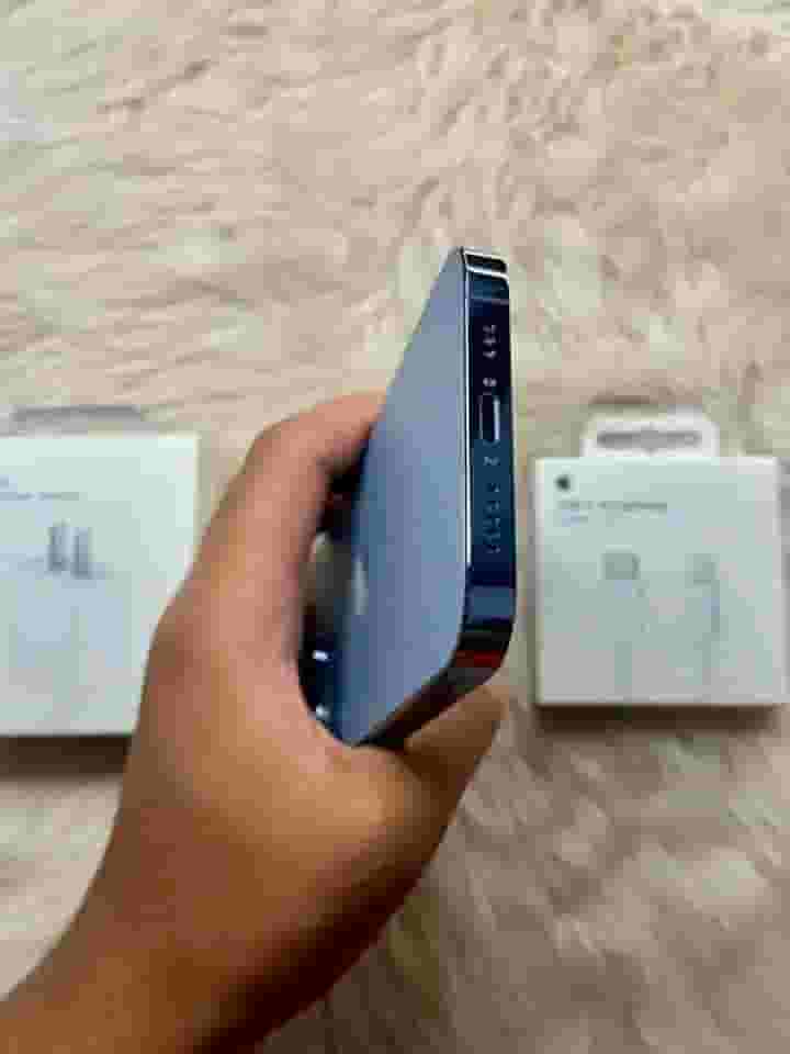 iPhone 
13 pro max