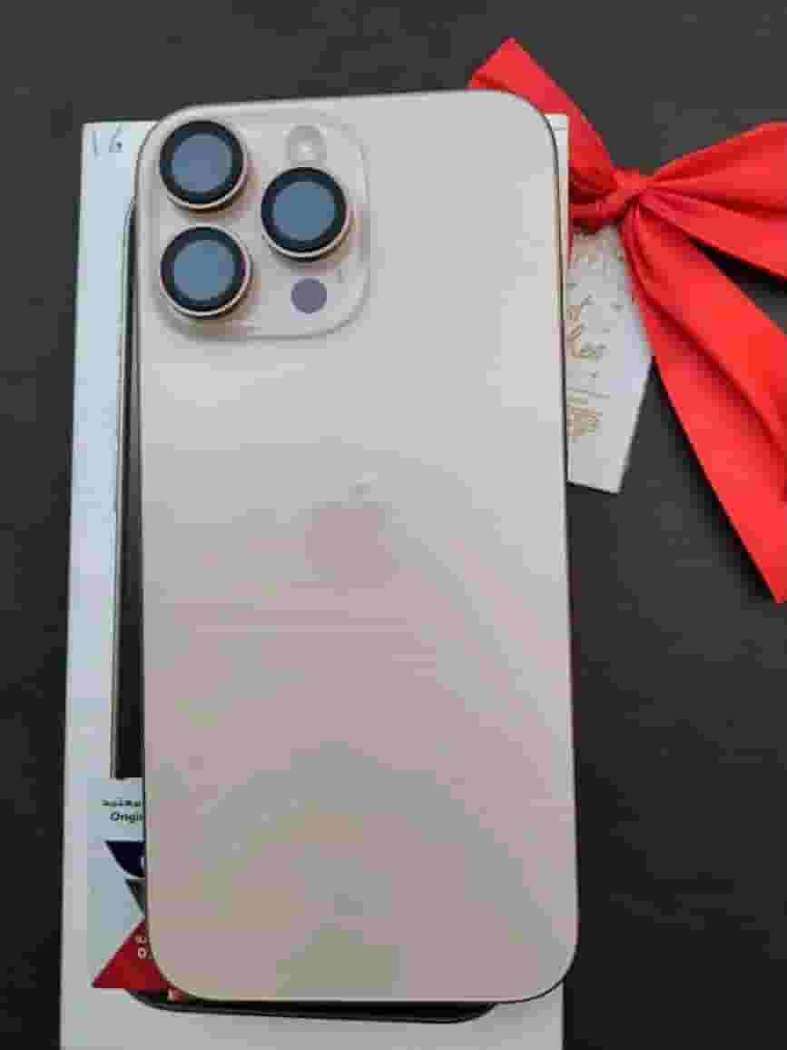 iPhone 16 Pro Max 256GB — Tax Exempt — 90% Battery