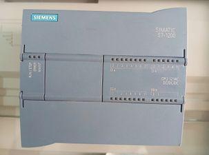 PLC Siemens 1214c سيمنز للبيع