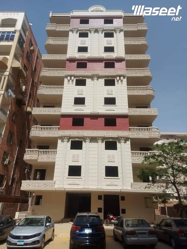شقة بمدينة نصر ٢١٥ م