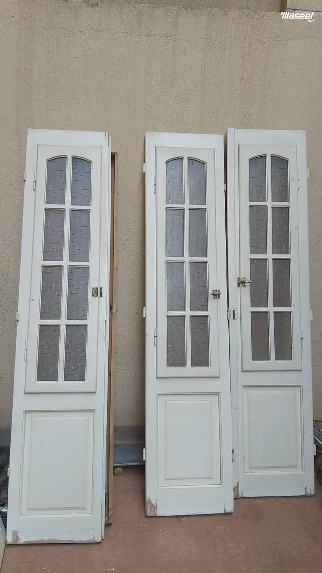 آثاث وخشب مستعمل