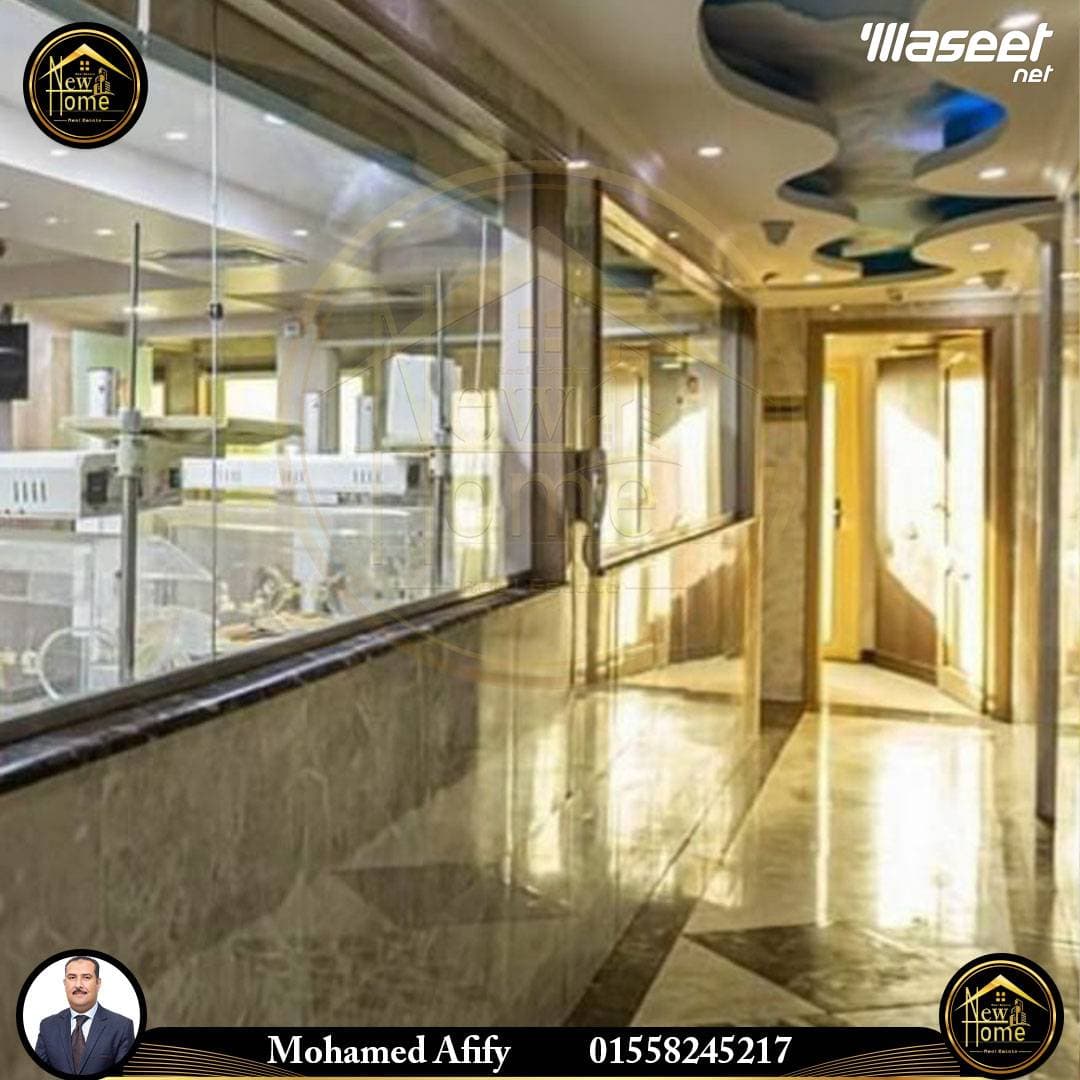 فرصة للاستثمار مركز طبى 520 م الازاريطة على الترام 1