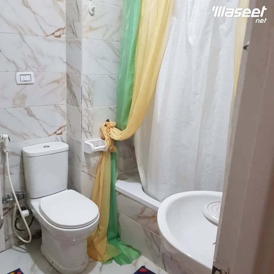 شقه للبيع في برج العرب في وسط المدينه 4