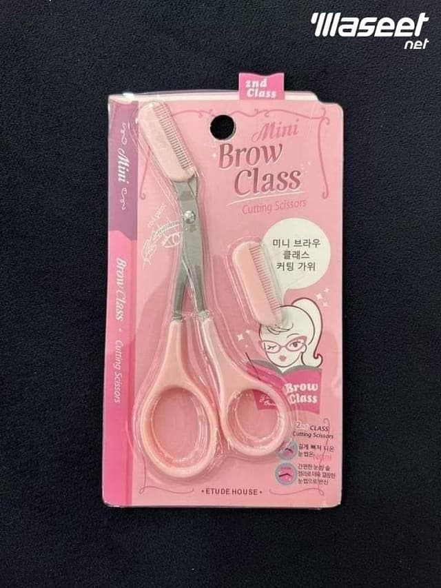 Eyebrow clipper with comb  