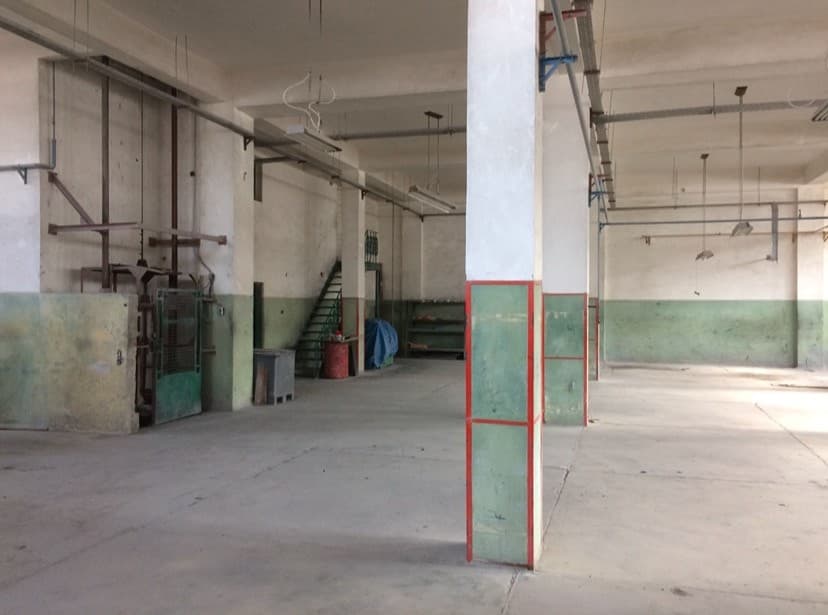 850 m rental factory in the Burj Al Arab area   0