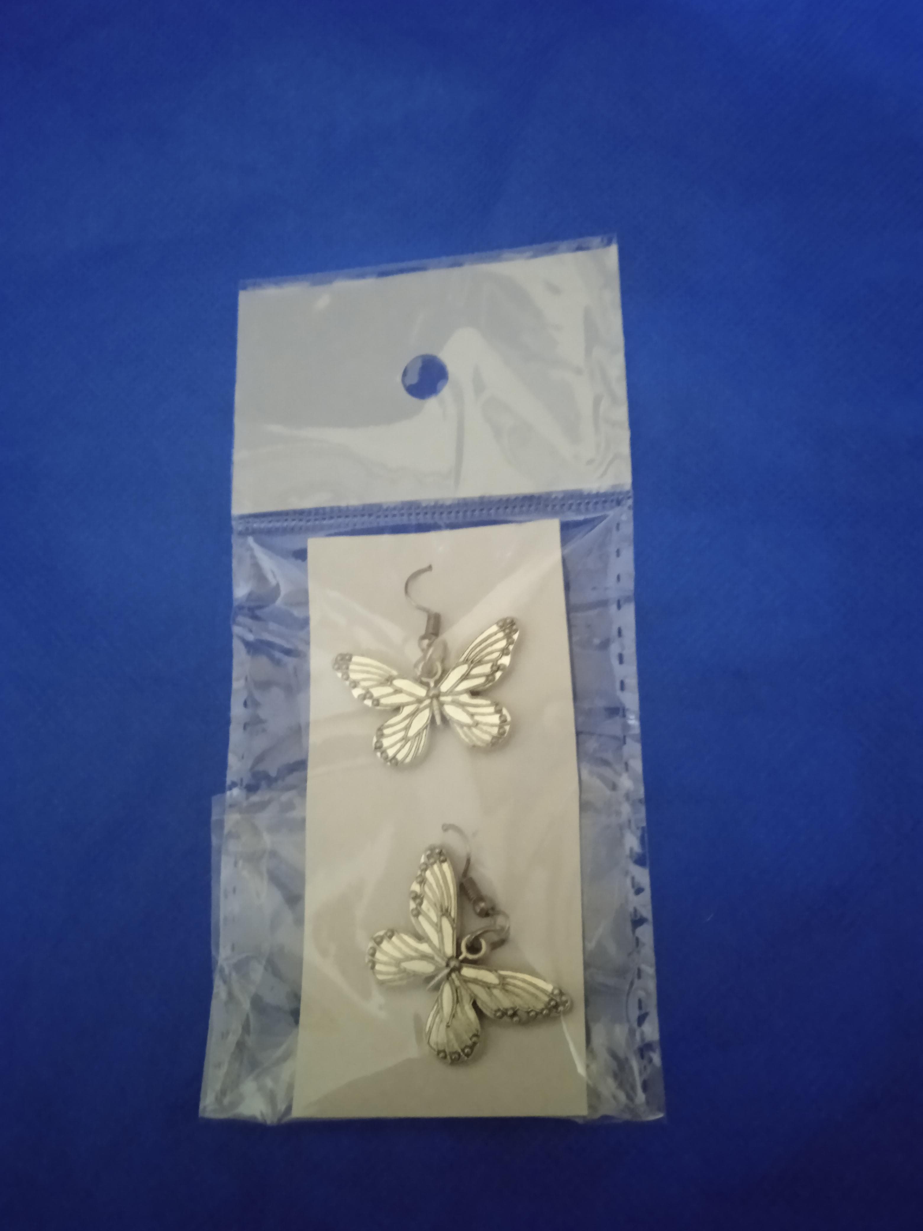 The shiny butterfly earring  0
