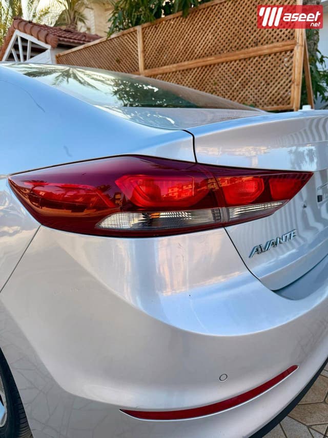HYUNDAI AVANTI 2018