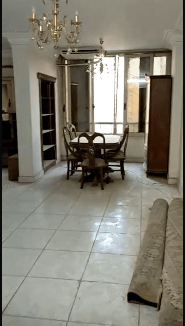 شقة للبيع بشارع فيصل الرئيسي قصاد محجوب عمارة شمندورة 120 متر