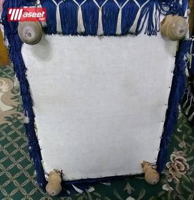 كرسين عمولة والقماش قطيفة
