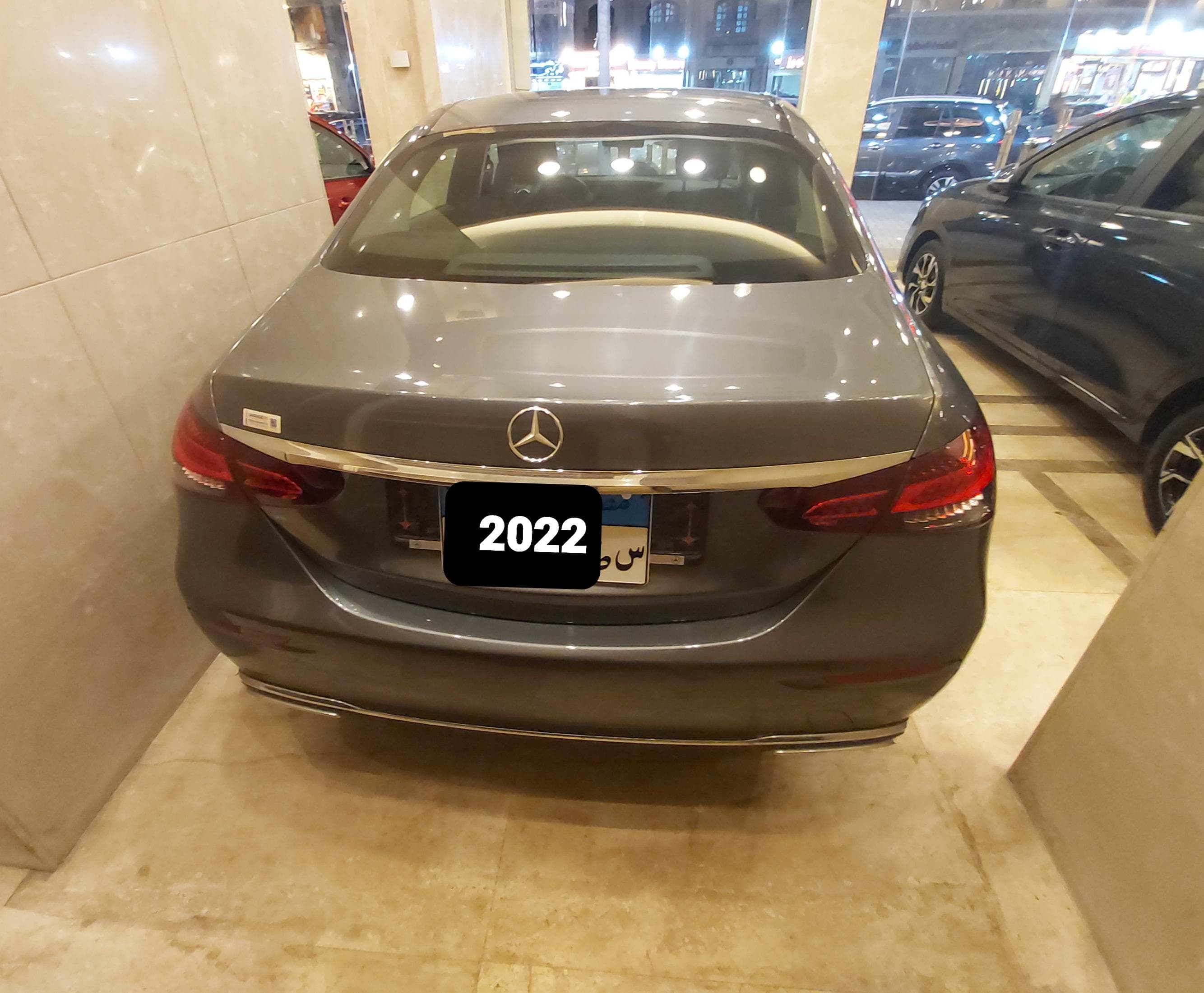 مرسيدس E200 كلاسيك 2022 1