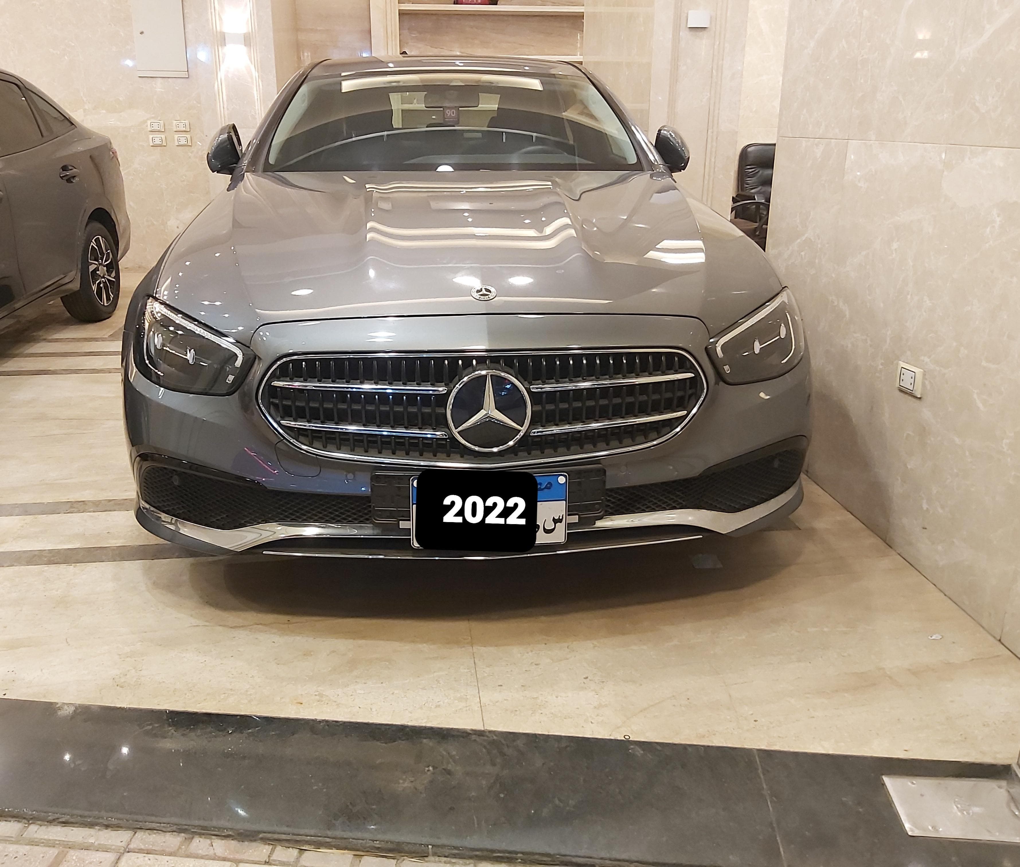 مرسيدس E200 كلاسيك 2022 0