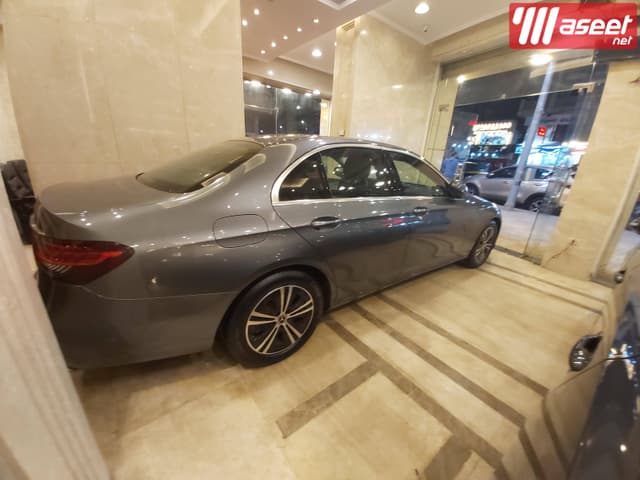مرسيدس E200 كلاسيك 2022