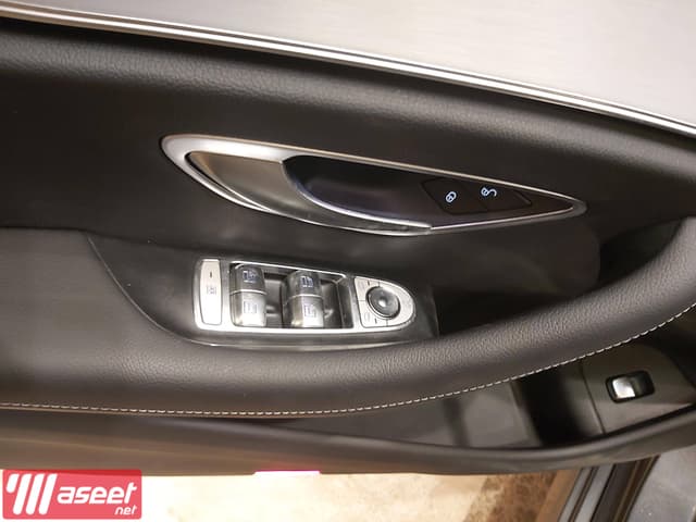 مرسيدس E200 كلاسيك 2022