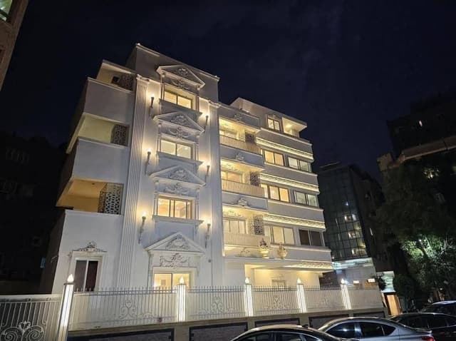A complete building in Dokki for sale