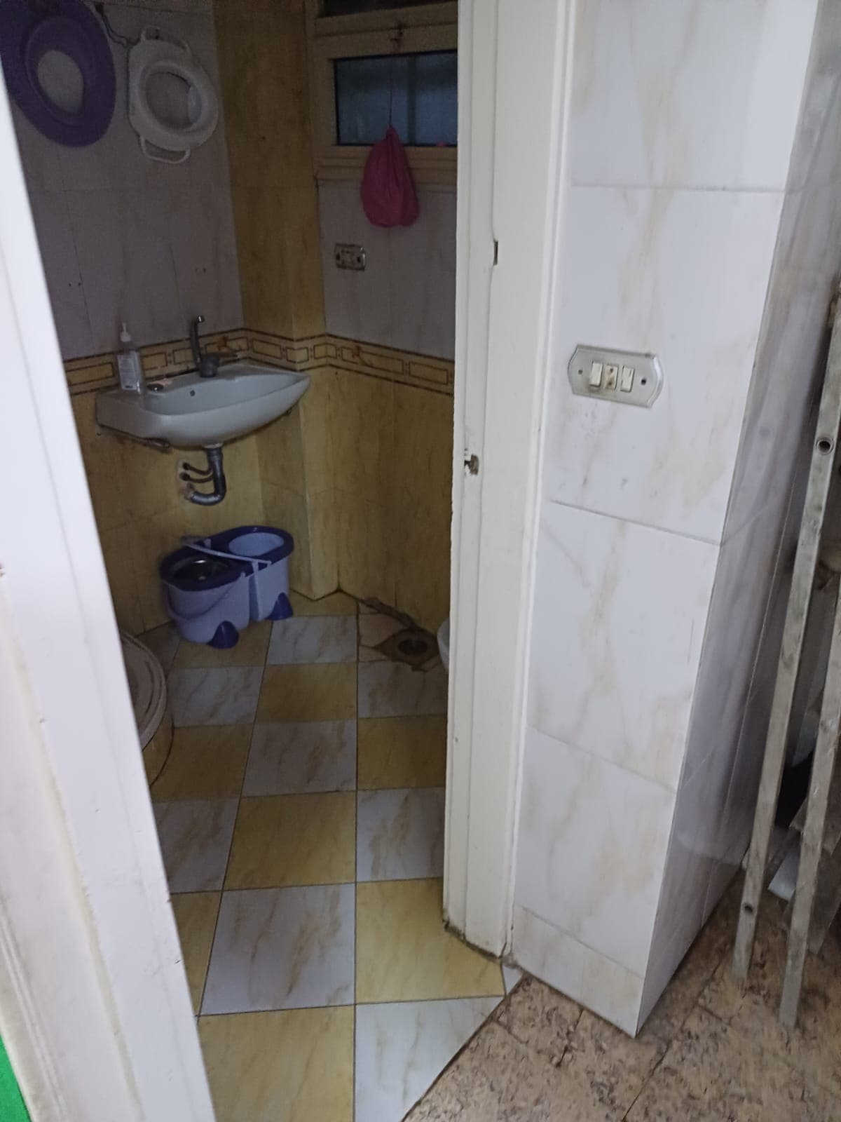A nursery for rent 280 m  9