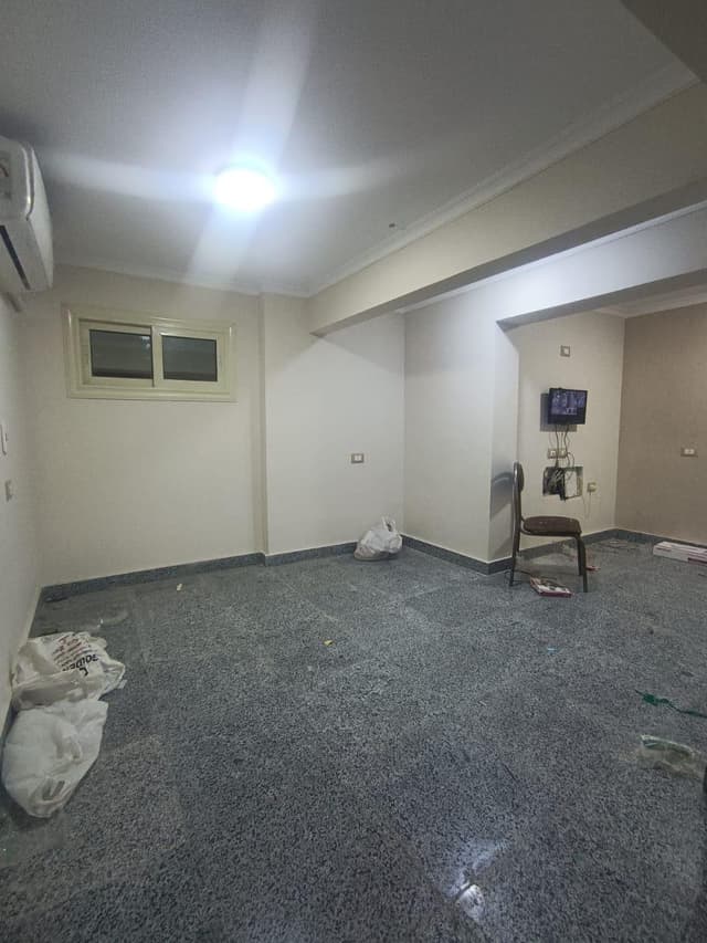 Administrative headquarters in Manial for rent, a new law near Abdulaziz Al Saud