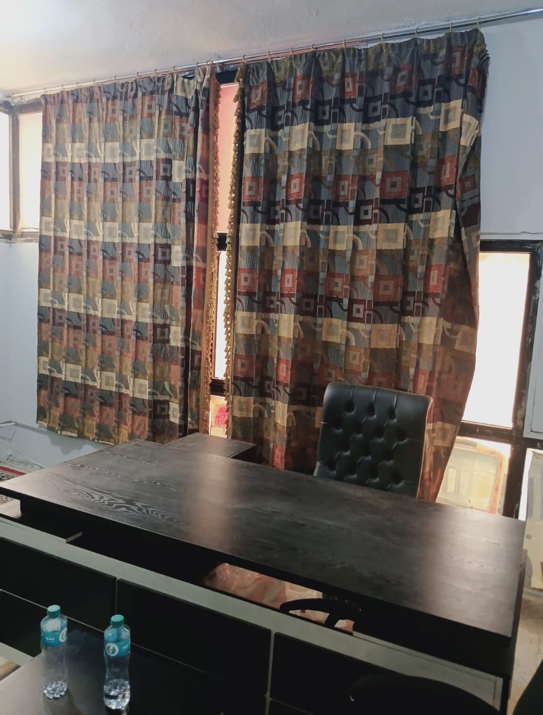 For rent a furnished office  0