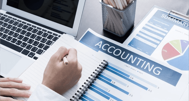 مدير مالي خبرة يبحث عن فرص عمل سواء دوام كامل او ريموت