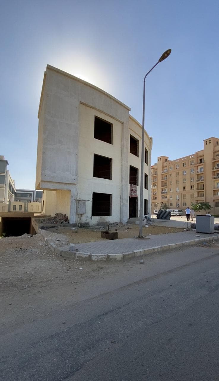 Medical center building for sale 4