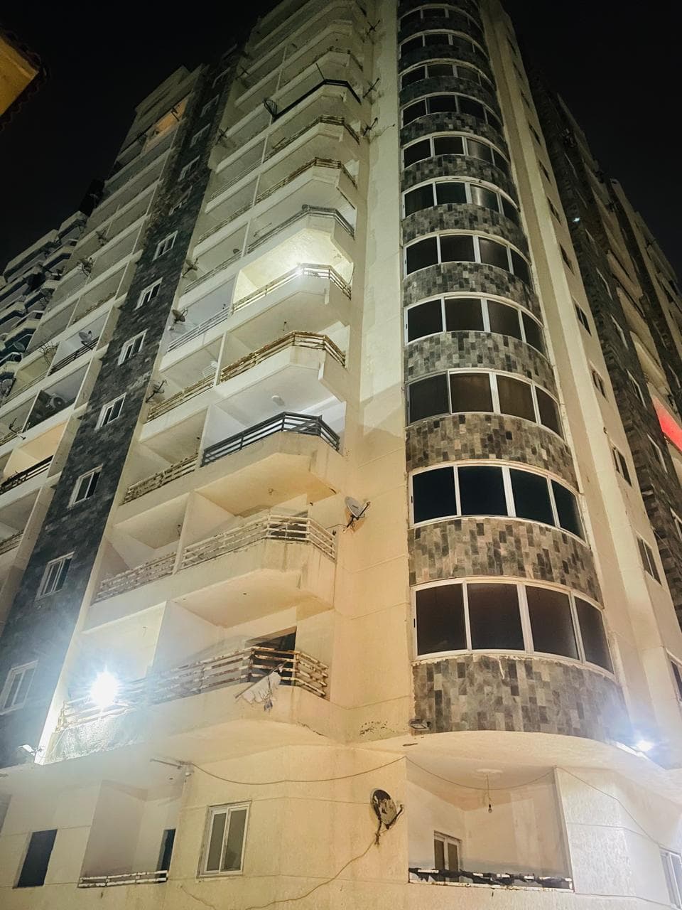 Apartment for sale in Al Ajmi 0