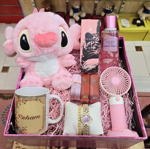 Girls box 9 products 