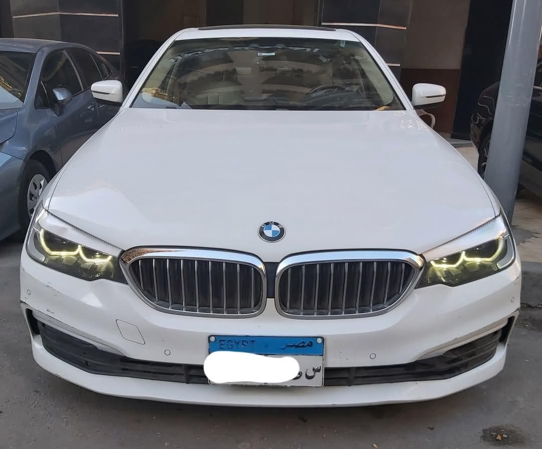 بي إم دبليو 520i 2019 0