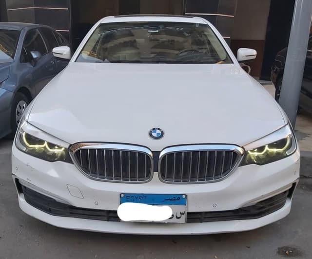 بي إم دبليو 520i 2019