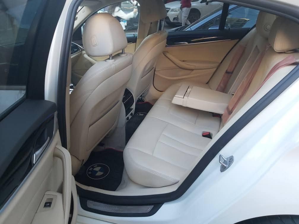 بي إم دبليو 520i 2019 8