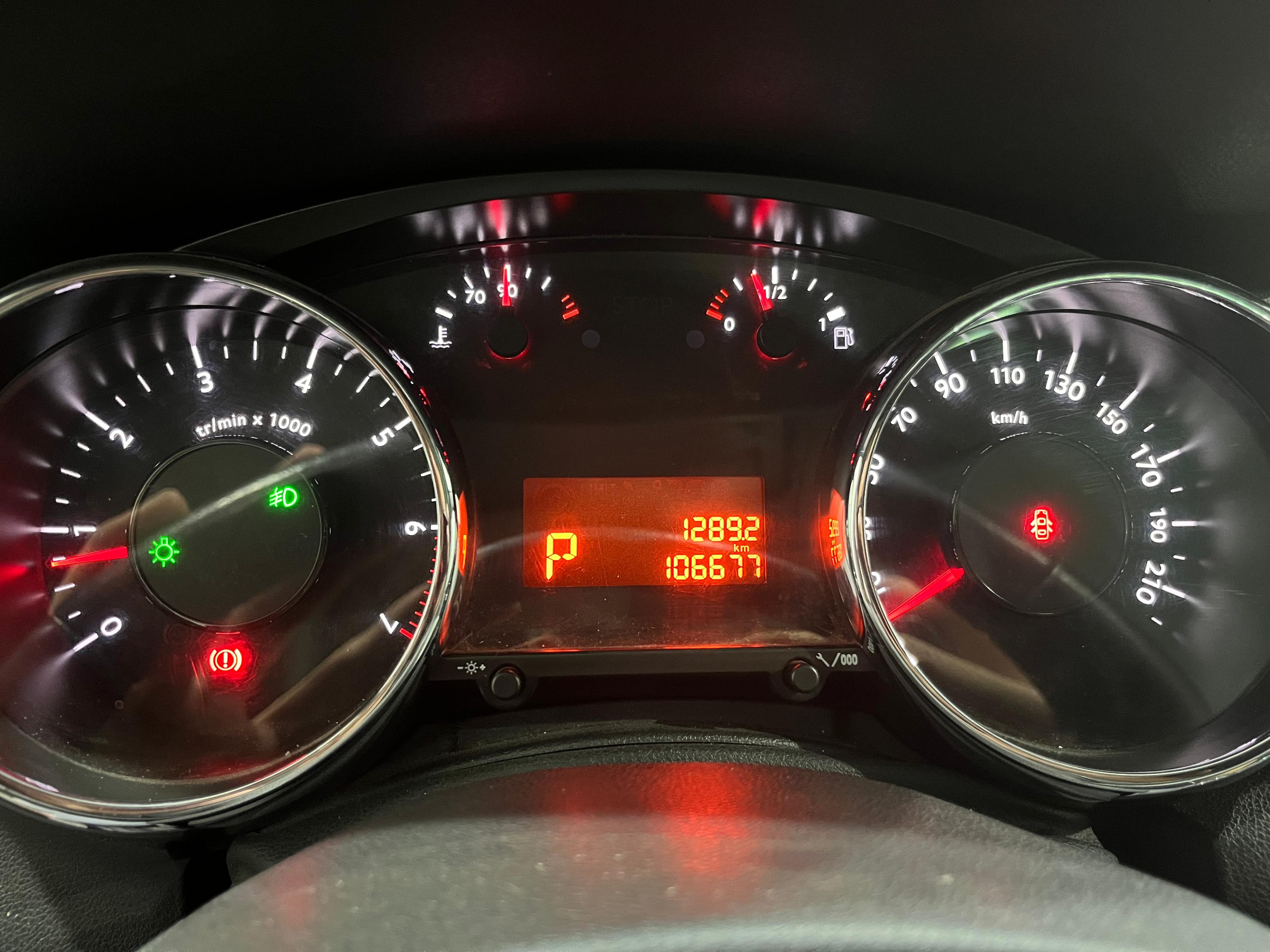 بيجو 5008 2011 0