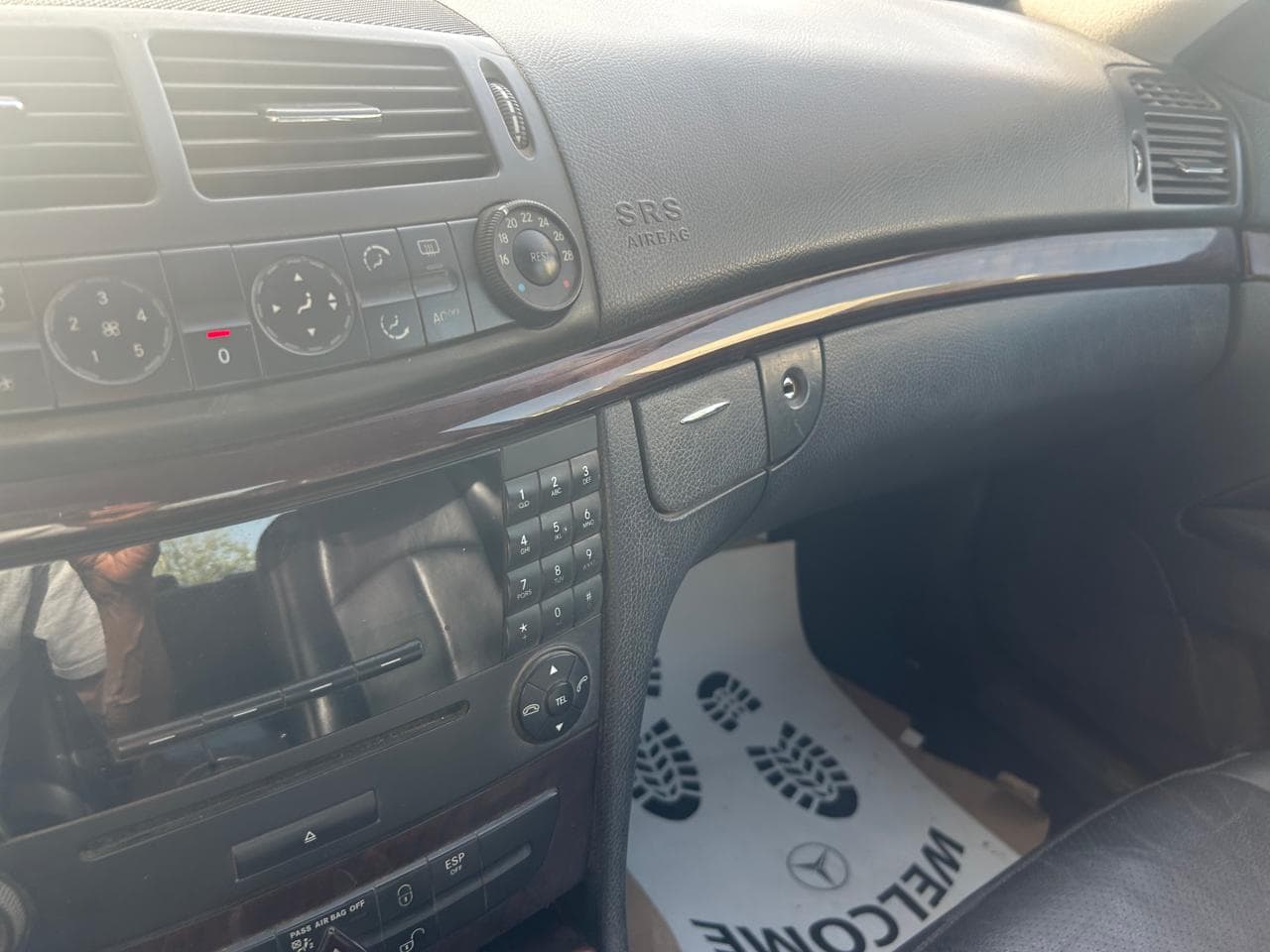 Mercedes E200 - 2005 model for sale 1