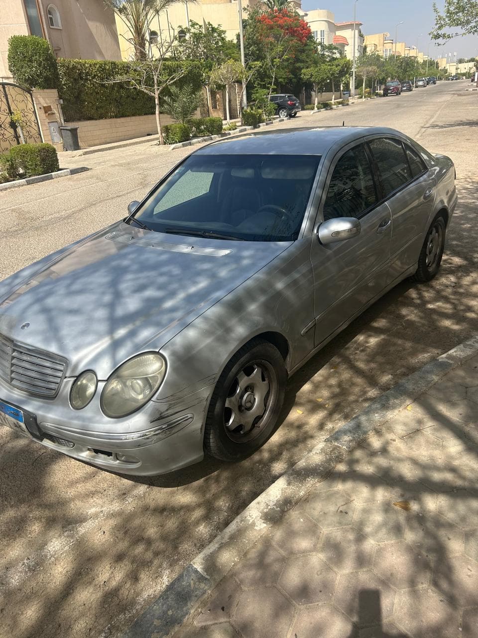 Mercedes E200 - 2005 model for sale 8