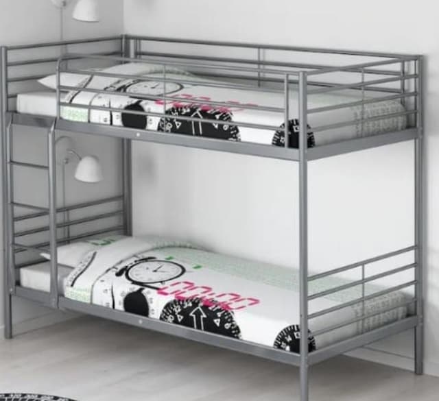 For sale a two-floor steel bed 