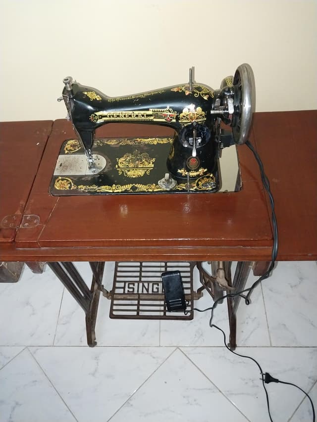 Singer sewing machine