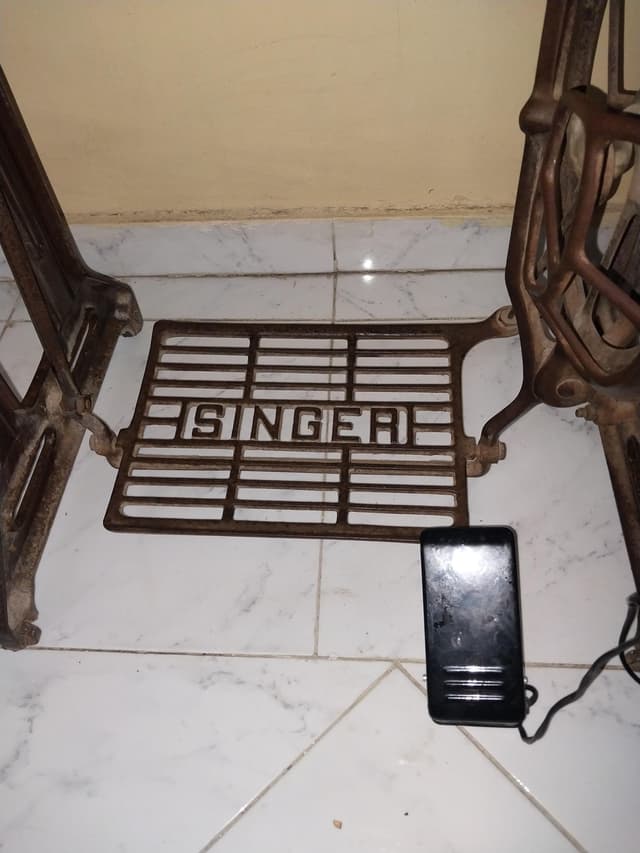 Singer sewing machine