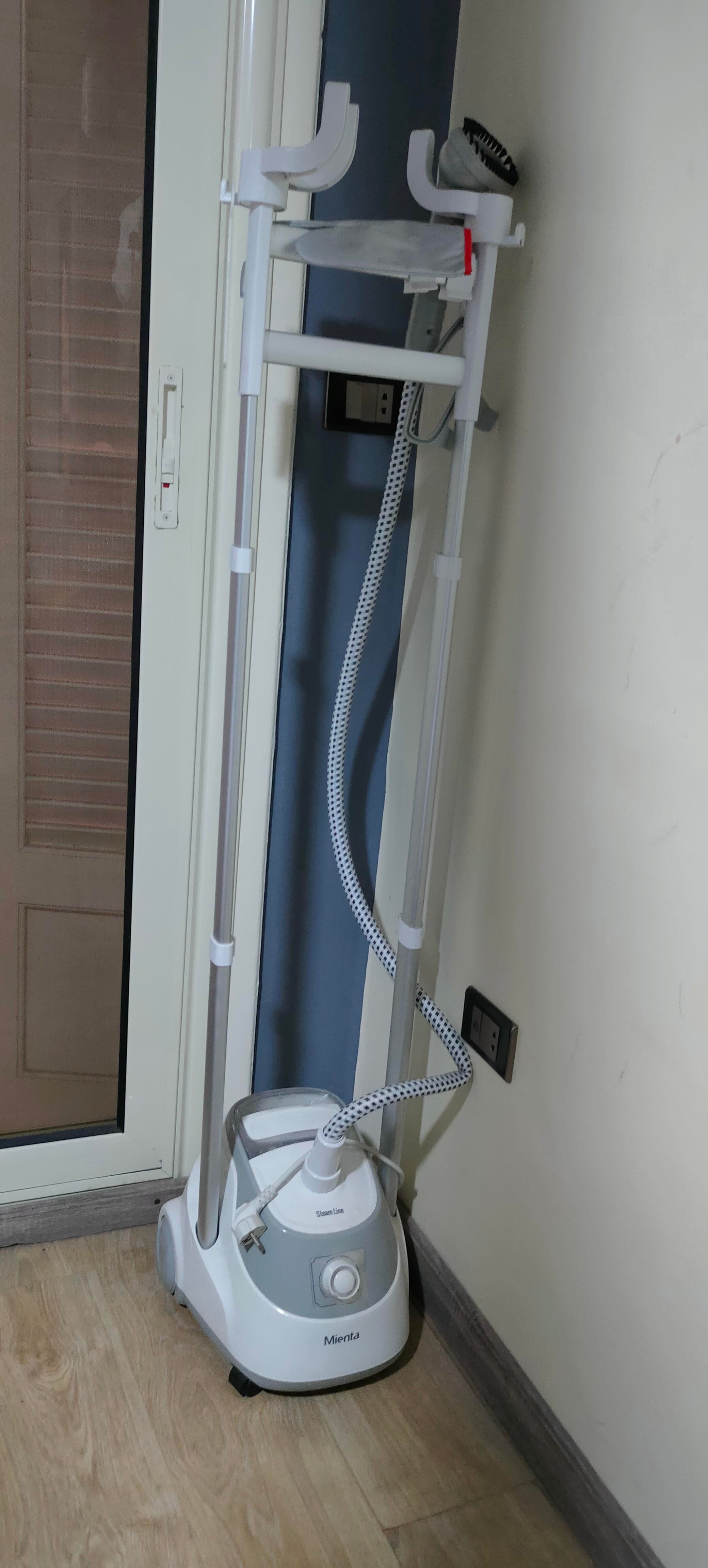 Mienta 1800 watt steam iron new   0